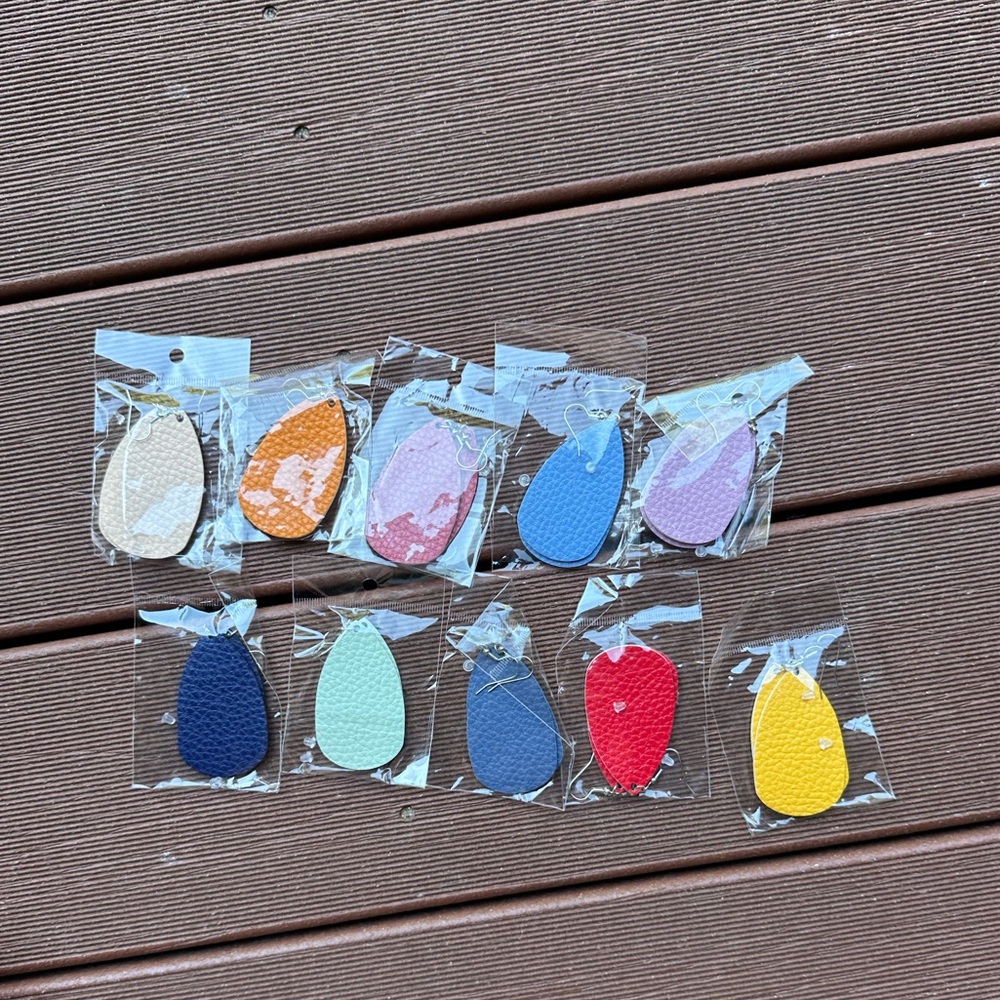 10 Pairs Faux Leather Earrings Lightweight Leaf Earring Teardrop Style Lot NEW